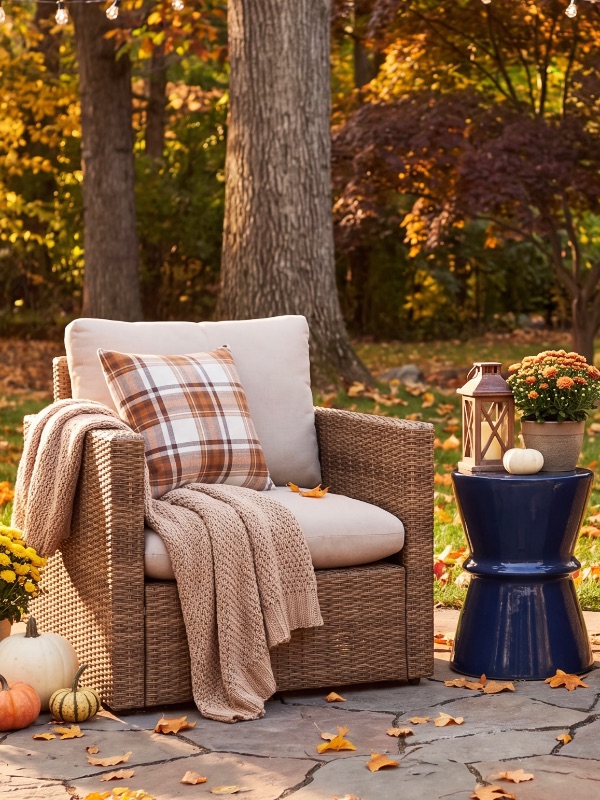 OUTDOOR