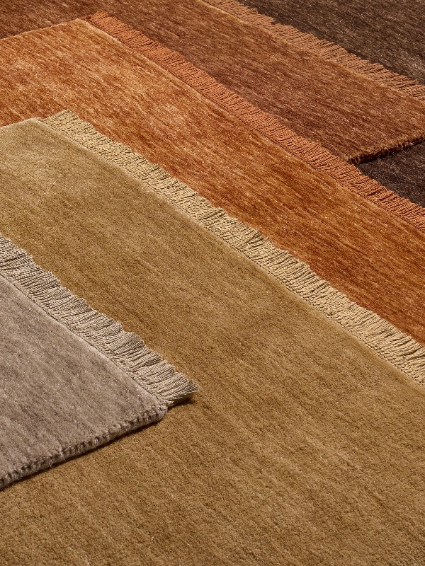 RUGS