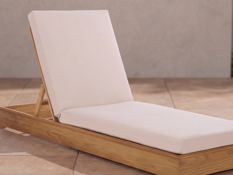 Outdoor Lounge Chairs